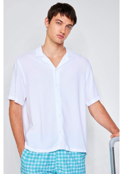 Regular Fit Yazlık Apaş Yaka Viskon Basic Düz Kısa Kollu Beyaz Gömlek C4735AX24SM