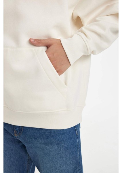Oversize Geniş Kalıp Kapüşonlu Kanguru Cepli Basic Düz Sweatshirt A4331AX24AU