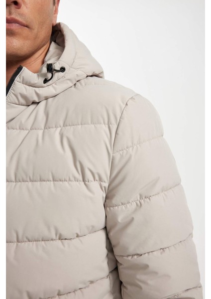 Su İtici Slim Fit Dar Kesim Astarlı Kapüşonlu Fermuarlı Cepli Dolgulu Mont R0216AZ24AU