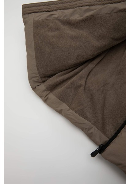 Erkek Bebek Su Geçirmez Çıtçıt Detay Kapüşonlu Ribana Kollu Fermuarlı Şişme Mont C3460A524WN