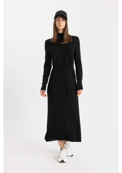 Regular Fit Yarım Balıkçı Yaka Basic Düz Yırtmaçlı Uzun Kollu Maxi Triko Elbise A9807AX24WN