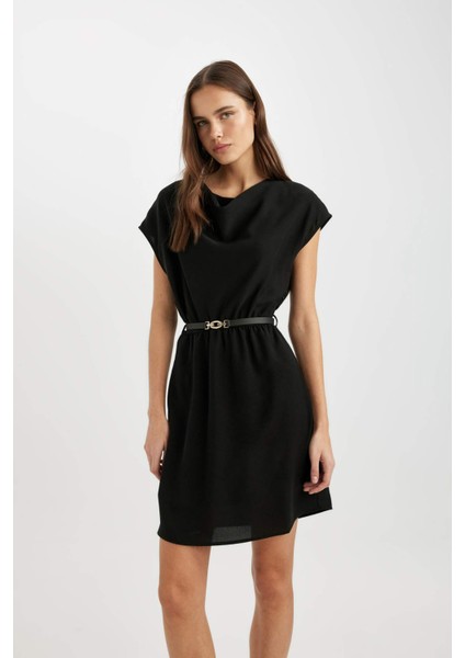 Degaje Yaka Krep Kolsuz Mini Elbise