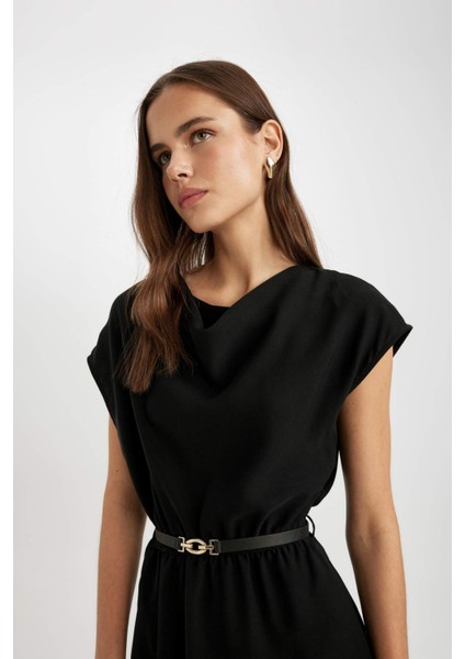 Degaje Yaka Krep Kolsuz Mini Elbise