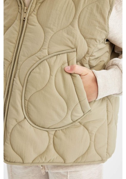 Kız Çocuk Su Geçirmez Kapüşonlu Cep Detaylı Kapitone Şişme Yelek C4974A824AU