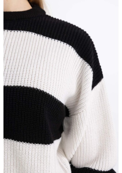 Oversize Geniş Kalıp Bisiklet Yaka Çizgili Triko Kazak X4931AZ24WN