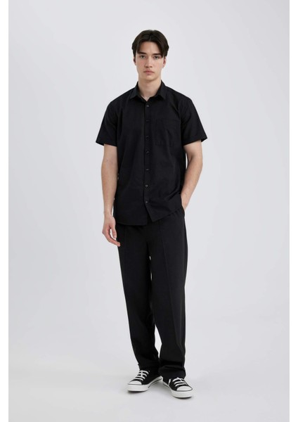%100 Pamuk Slim Fit Dar Kesim Yazlık Basic Düz Kısa Kollu Siyah Gömlek R1706AZ24SM