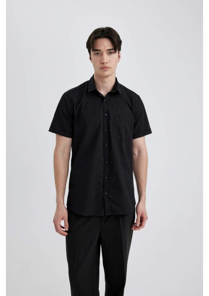 %100 Pamuk Slim Fit Dar Kesim Yazlık Basic Düz Kısa Kollu Siyah Gömlek R1706AZ24SM