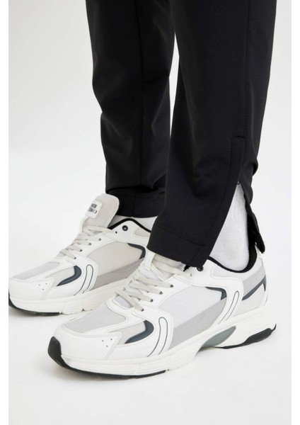 Sporcu Jogger Eşofman Altı Slim Fit Dar Kesim Dokuma Üç Cepli Fermuarlı Paça B2780AX24SM