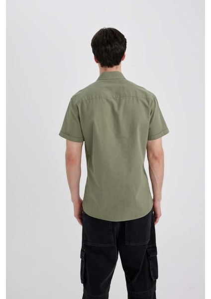 %100 Pamuk Slim Fit Dar Kesim Yazlık Basic Düz Kısa Kollu Gömlek R1706AZ24SM