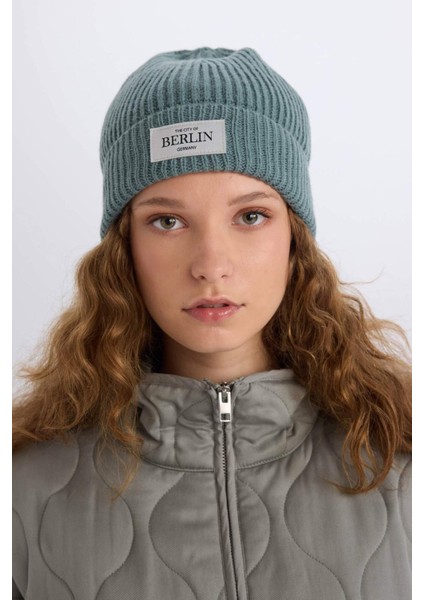 Kadın Şehir Temalı Dokuma Etiketli Bere C6950AX24WN