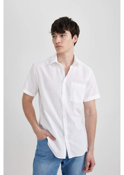 %100 Pamuk Slim Fit Dar Kesim Yazlık Basic Düz Kısa Kollu Beyaz Gömlek R1706AZ24SM