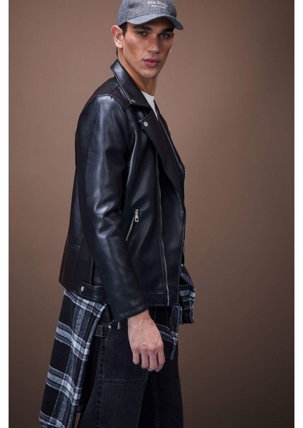 Su Ve Rüzgar İtici Slim Fit Dar Kesim Mevsimlik Astarlı Fermuarlı İç Cepli Suni Deri Biker Mont C5715AX24AU