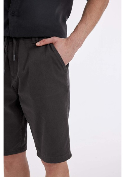 %100 Pamuk Regular Fit Düz Paça Gabardin Bermuda Şort
