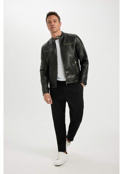 Siyah Slim Fit Dar Kesim Dik Yaka Fermuarlı Dört Cepli Astarlı Mevsimlik Hafif İnce Suni Deri Mont Ceket C6965AX24AU