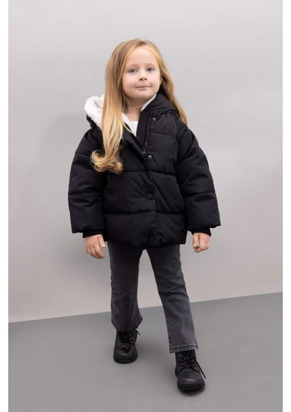 Kız Bebek Rüzgar Geçirmez Su İtici Ribana Kollu Düğmeli Kapüşonlu Suni Kürk Astarlı Çıtçıtlı Fermuarlı Şişme Mont C3502A524AU