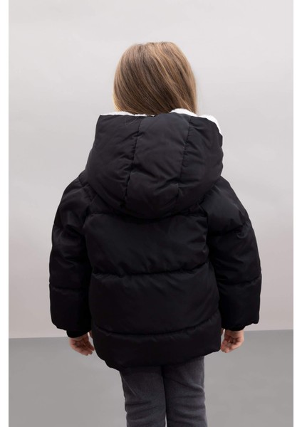 Kız Bebek Rüzgar Geçirmez Su İtici Ribana Kollu Düğmeli Kapüşonlu Suni Kürk Astarlı Çıtçıtlı Fermuarlı Şişme Mont C3502A524AU