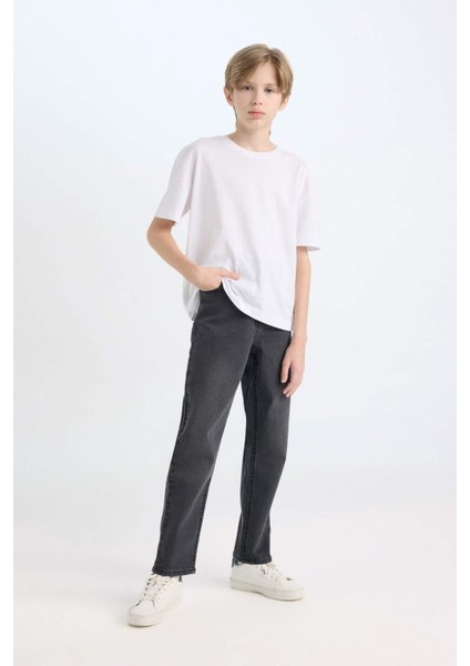 Erkek Çocuk Loose Fit Düz Paça Cepli Basic Düz Jean Pantolon C3698A824WN