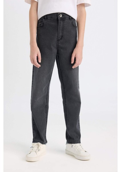 Erkek Çocuk Loose Fit Düz Paça Cepli Basic Düz Jean Pantolon C3698A824WN