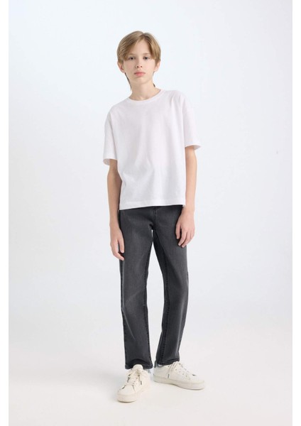 Erkek Çocuk Loose Fit Düz Paça Cepli Basic Düz Jean Pantolon C3698A824WN