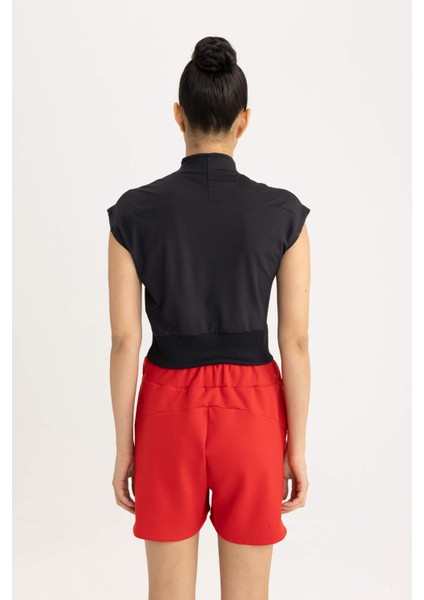 Fit Crop Dik Yaka Sporcu Kısa Kollu Ağır Kumaş Tişört