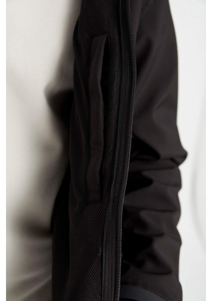 Fit Softshell Mont Su İtici Rüzgara Karşı Koruyan Kapüşonlu Fermuarlı Cepli A2122AX24AU