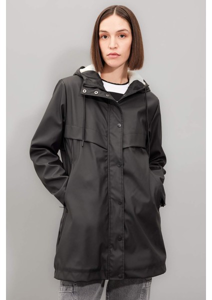 Su Geçirmez Uzun Yağmurluk Polar Astarlı Kapüşonlu Fermuarlı Çıtçıtlı Cepli Mevsimlik Suni Deri A0982AX24WN