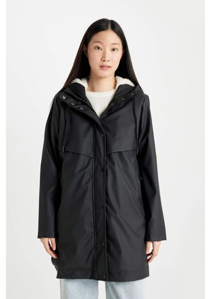 Su Geçirmez Uzun Yağmurluk Polar Astarlı Kapüşonlu Fermuarlı Çıtçıtlı Cepli Mevsimlik Suni Deri A0982AX24WN