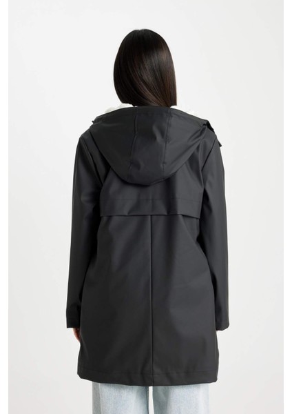 Su Geçirmez Uzun Yağmurluk Polar Astarlı Kapüşonlu Fermuarlı Çıtçıtlı Cepli Mevsimlik Suni Deri A0982AX24WN