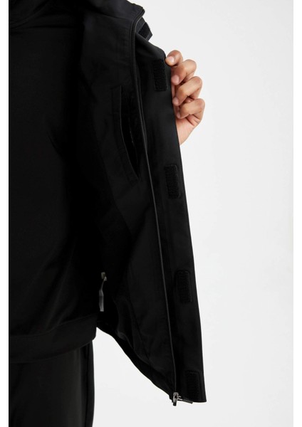 Fit Su İtici Mont Normal Kesim Kapüşonlu Fermuarlı Cepli C6047AX24AU