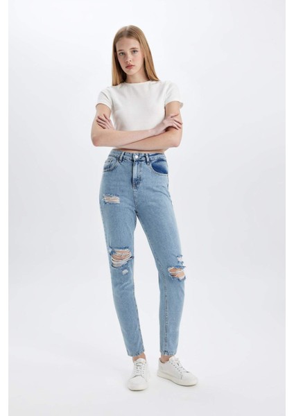 Lina Mom Fit Yırtık Detaylı Yüksek Bel Bilek Boy Jean Yıkamalı Pantolon