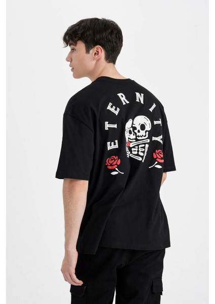 %100 Pamuk Oversize Geniş Kalıp Bisiklet Yaka Sırt Baskılı Kısa Kollu Tişört