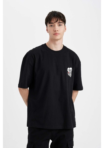 %100 Pamuk Oversize Geniş Kalıp Bisiklet Yaka Sırt Baskılı Kısa Kollu Tişört