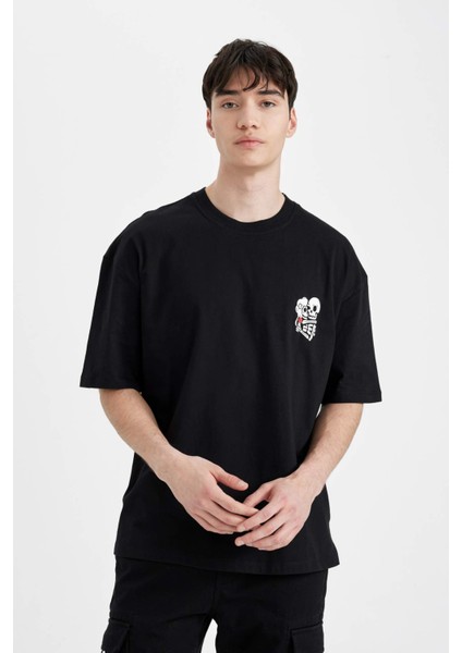 %100 Pamuk Oversize Geniş Kalıp Bisiklet Yaka Sırt Baskılı Kısa Kollu Tişört