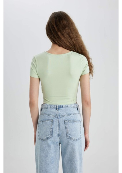 Fitted U Yaka Basic Düz Kısa Kollu Tişört C6102AX24SM