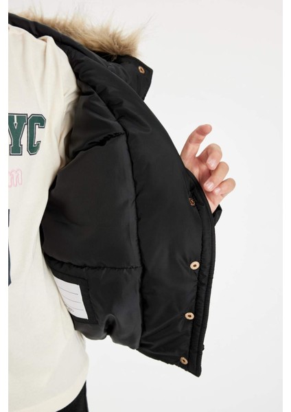 Kız Çocuk Kapüşonlu Çıtçıtlı Fermuarlı Cepli Mont C5488A824WN