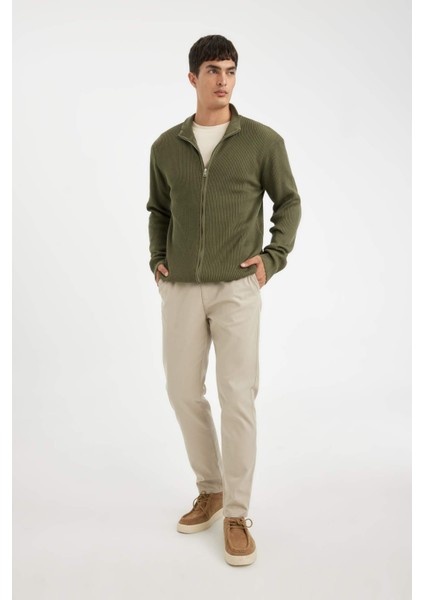 Standart Fit Normal Kesim Dik Yaka Fermuarlı Hırka C8172AX24AU