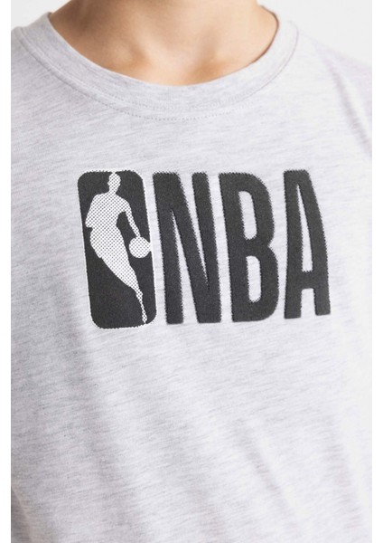 Erkek Çocuk NBA Wordmark Bisiklet Yaka Kısa Kollu Tişört C4258A824HS