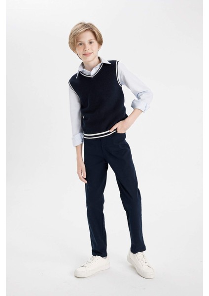 Erkek Çocuk Düz Paça Cepli Lacivert Basic Düz Gabardin Okul Pantolonu U3254A624AU