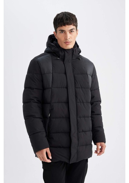 Slim Fit Dar Kesim Astarlı Kapüşonlu Fermuarlı Cepli Kışlık Parka C5712AX24WN