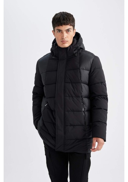 Slim Fit Dar Kesim Astarlı Kapüşonlu Fermuarlı Cepli Kışlık Parka C5712AX24WN