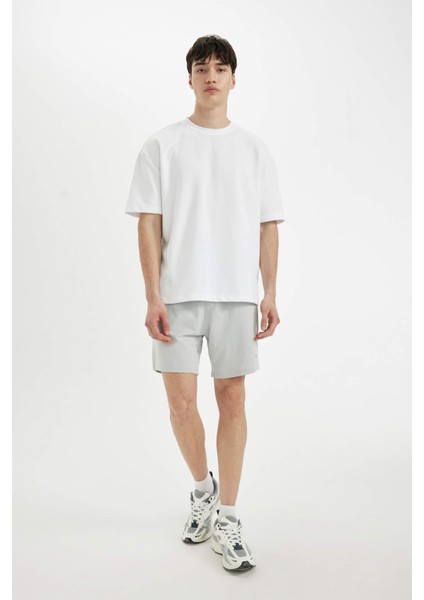 Slim Fit Dar Kesim Dar Paça Şort