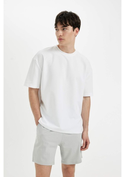 Slim Fit Dar Kesim Dar Paça Şort