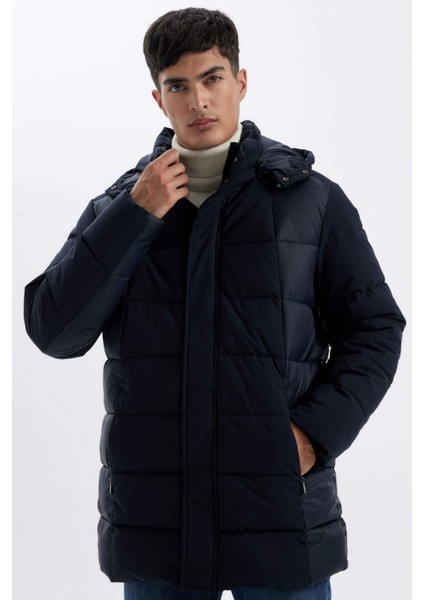 Slim Fit Dar Kesim Astarlı Kapüşonlu Fermuarlı Cepli Kışlık Parka C5712AX24WN
