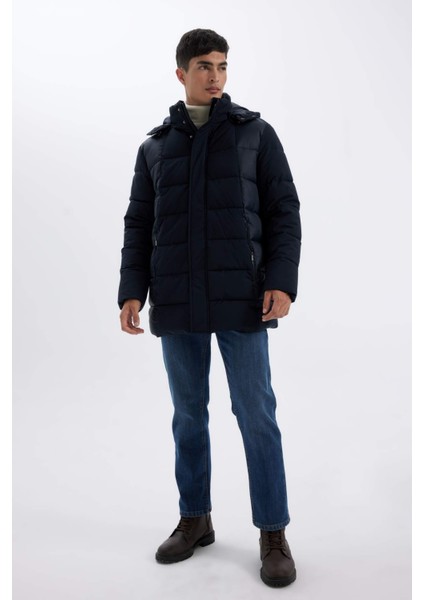 Slim Fit Dar Kesim Astarlı Kapüşonlu Fermuarlı Cepli Kışlık Parka C5712AX24WN