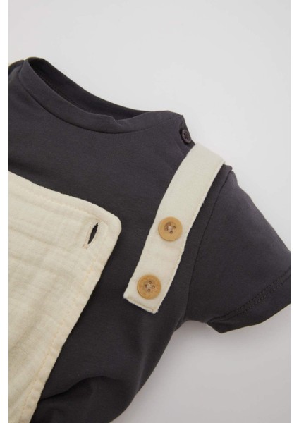 Erkek Bebek 3'lü Takım Müslin Kısa Kollu Tişört Salopet Şapka C4362A524SM