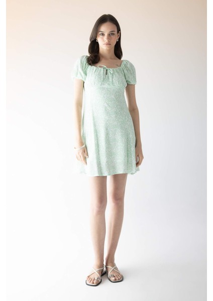 Kalp Yaka Çiçekli Omuzu Açık Krinkıl Viskon Mini Elbise C7077AX24SM