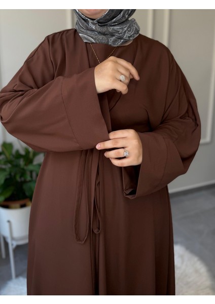 Medine Ipeği Bel Bağlamalı Tesettür Model Büyük Beden Uyumlu Abaya Kollu Fadime Model Elbise modelleri