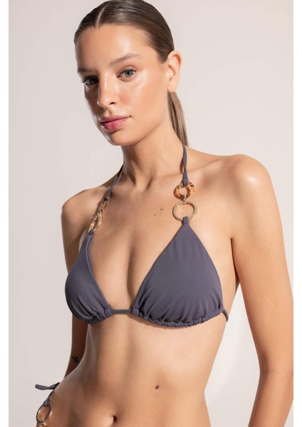 Ayje x DeFacto Boyundan Bağlamalı Tokalı Üçgen Bikini Üstü C3244AX24HS