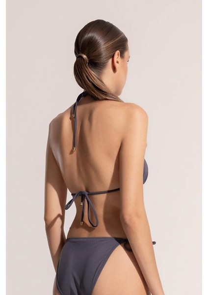 Ayje x DeFacto Boyundan Bağlamalı Tokalı Üçgen Bikini Üstü C3244AX24HS