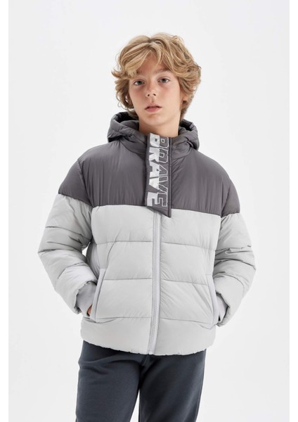 Erkek Çocuk Su Geçirmez Kapüşonlu Polar Astarlı Fermuarlı Cepli Mont C5509A824WN